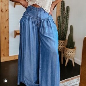 New Wide Leg Modern Vintage Denim Pleated Jeans